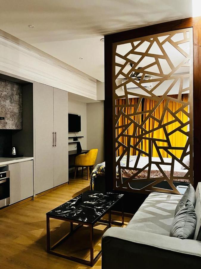 Luxe Apartment By Hey Studio'S Ghaziabad Dış mekan fotoğraf