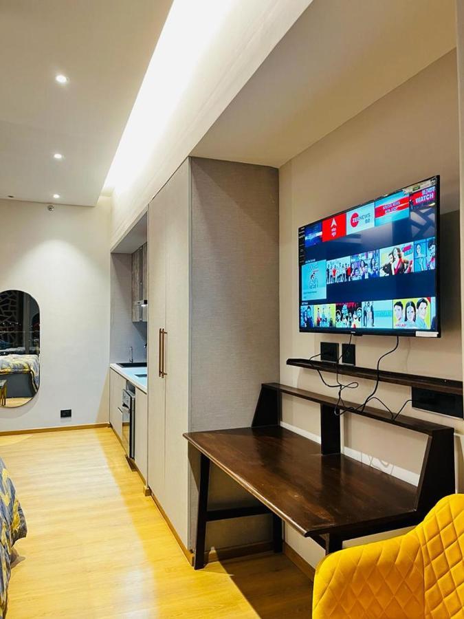 Luxe Apartment By Hey Studio'S Ghaziabad Dış mekan fotoğraf