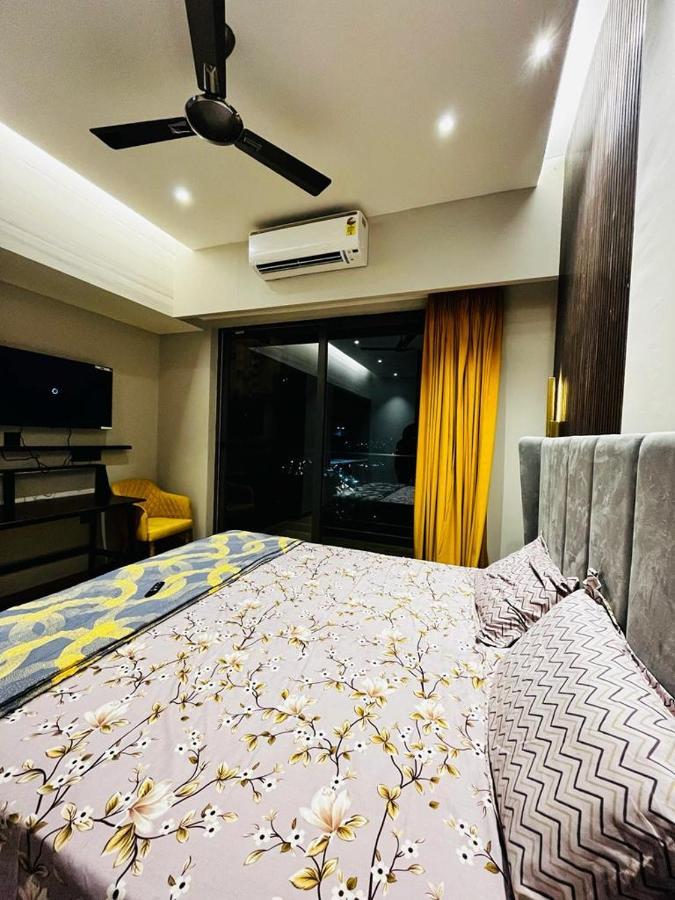 Luxe Apartment By Hey Studio'S Ghaziabad Dış mekan fotoğraf